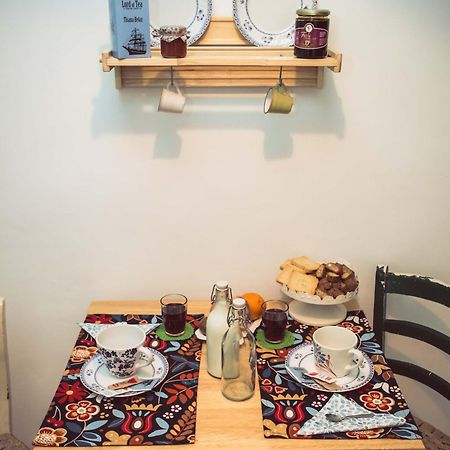 Bed and Breakfast La Finestra Sul Cortile Атрі Екстер'єр фото