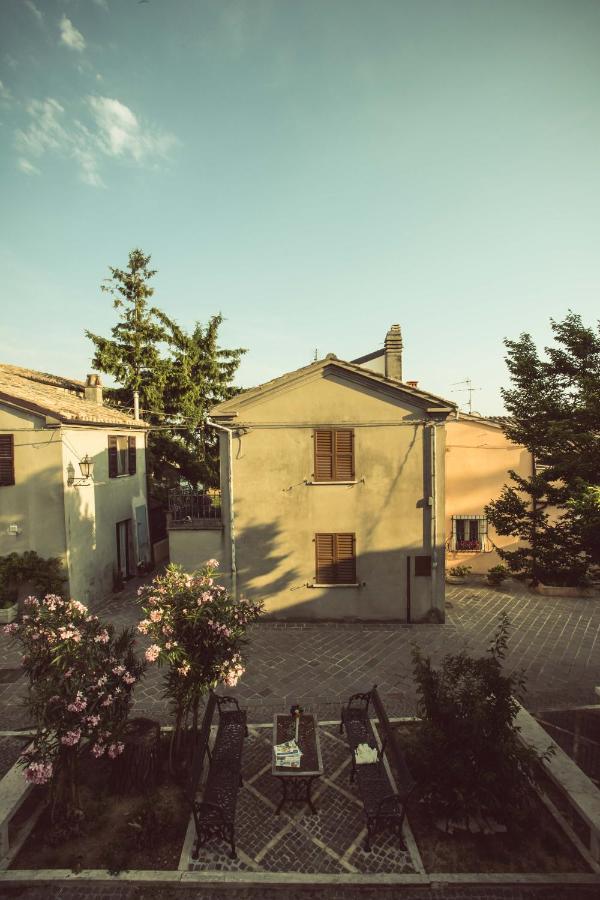 Bed and Breakfast La Finestra Sul Cortile Атрі Екстер'єр фото