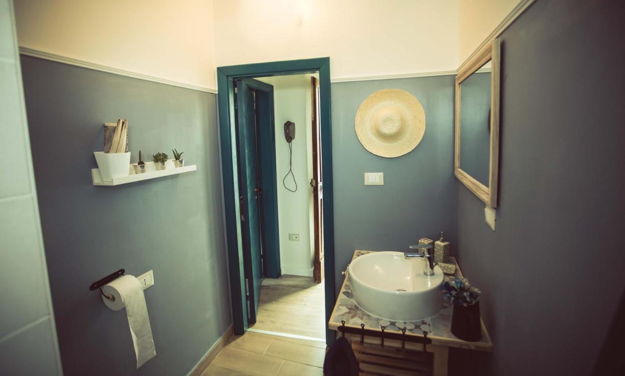 Bed and Breakfast La Finestra Sul Cortile Атрі Екстер'єр фото