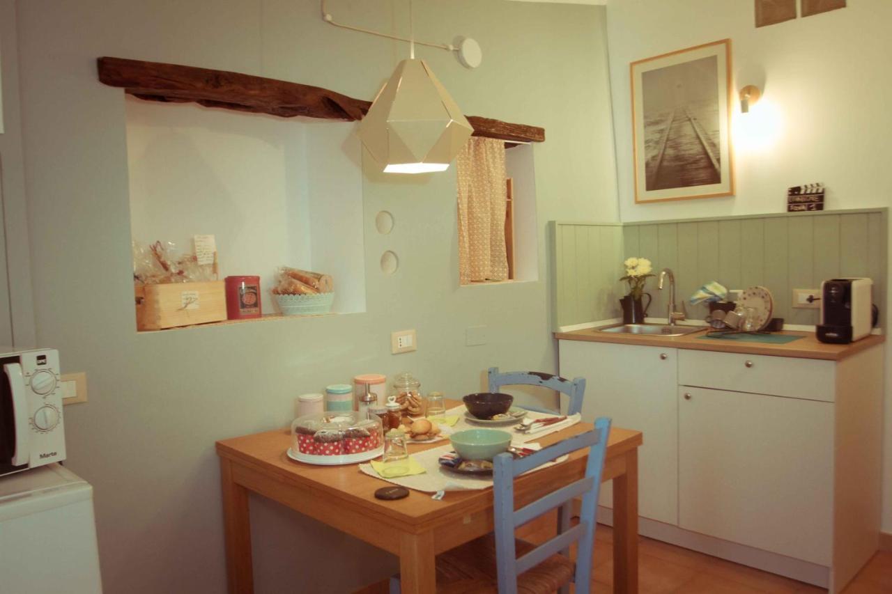 Bed and Breakfast La Finestra Sul Cortile Атрі Екстер'єр фото